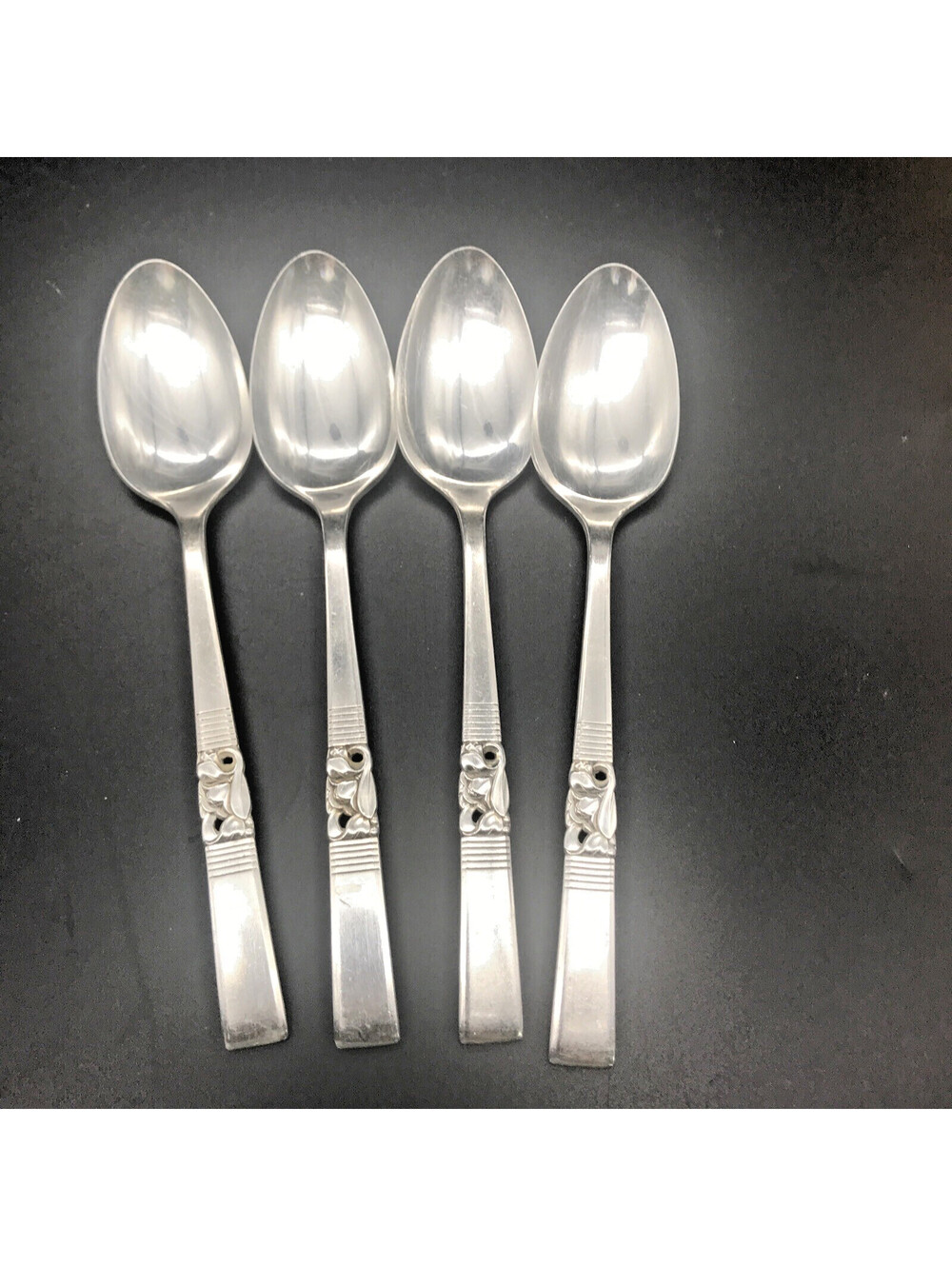Oneida Morning Star Lot Of  4 Teaspoons Community Vintage Silverplate Flatware